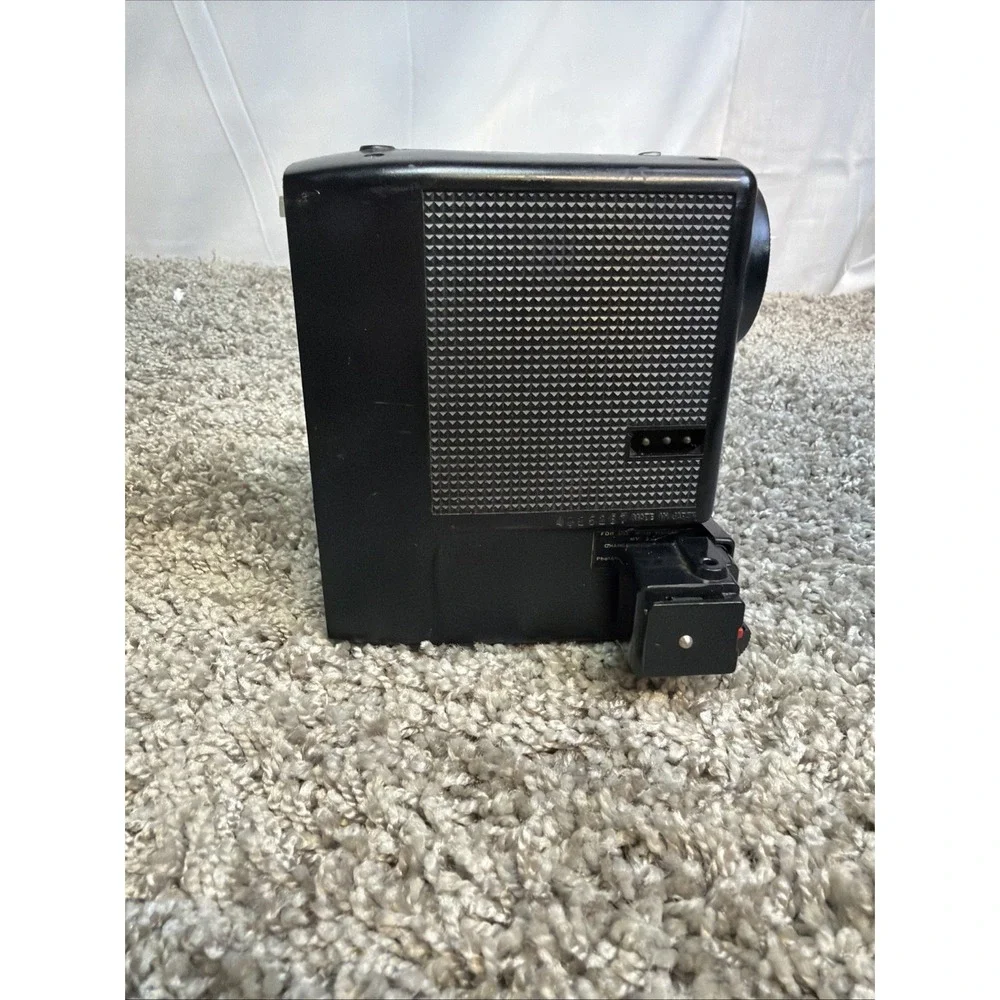 Vivitar auto/thyristor 292 Flash *UNTESTED* no charger or cable Looks good cond.